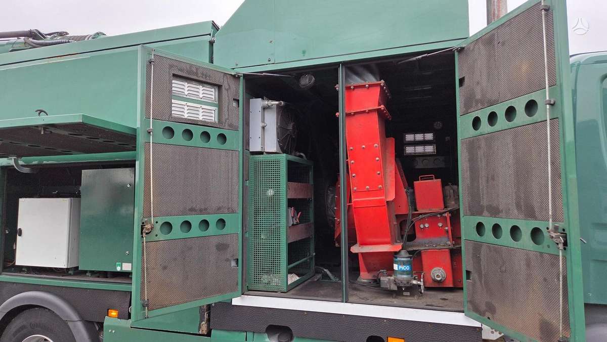 Scania P450 8X4*4, other