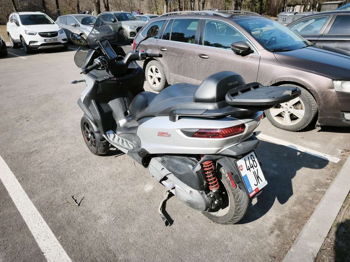 Piaggio MP3 400cc, trikes
