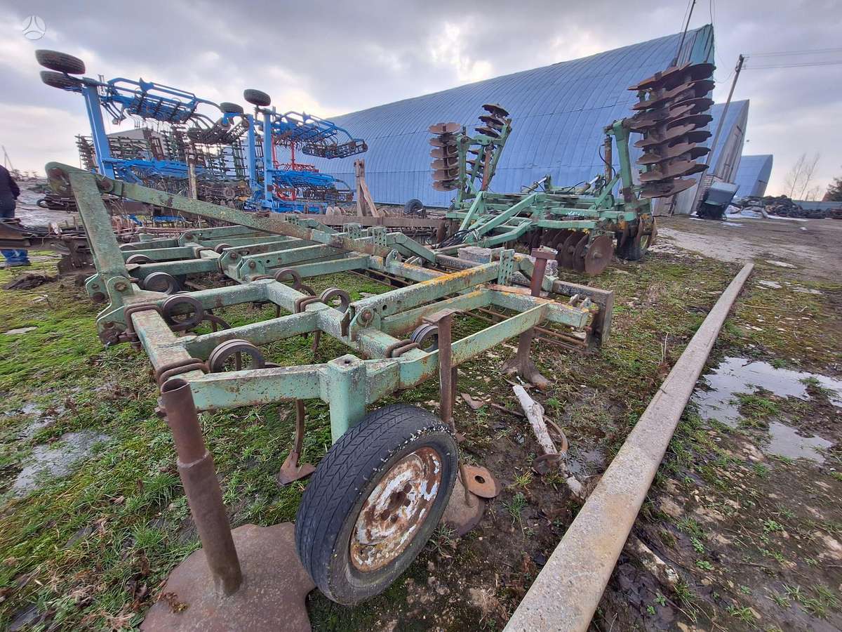 Laumetris SL-4, scrapers, scrubbers