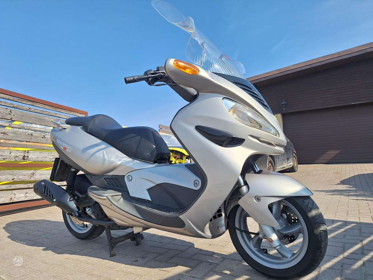 Malaguti Madison 150cc, scooters / mopeds