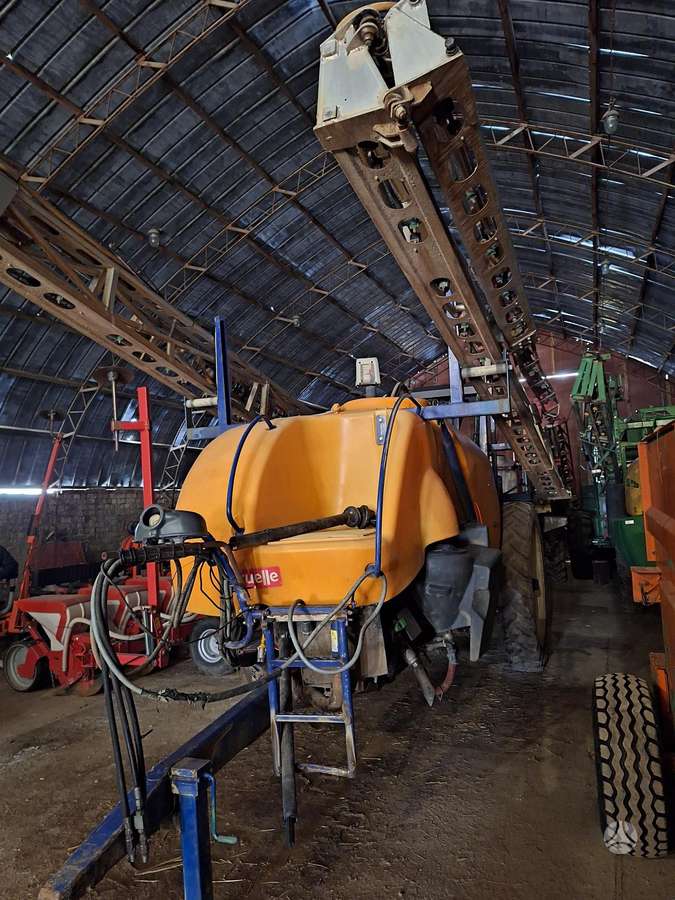Caruelle Olympia 400 S, sprayers