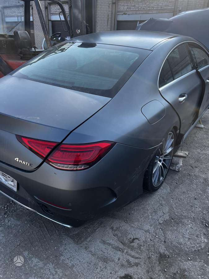 Mercedes-Benz CLS350