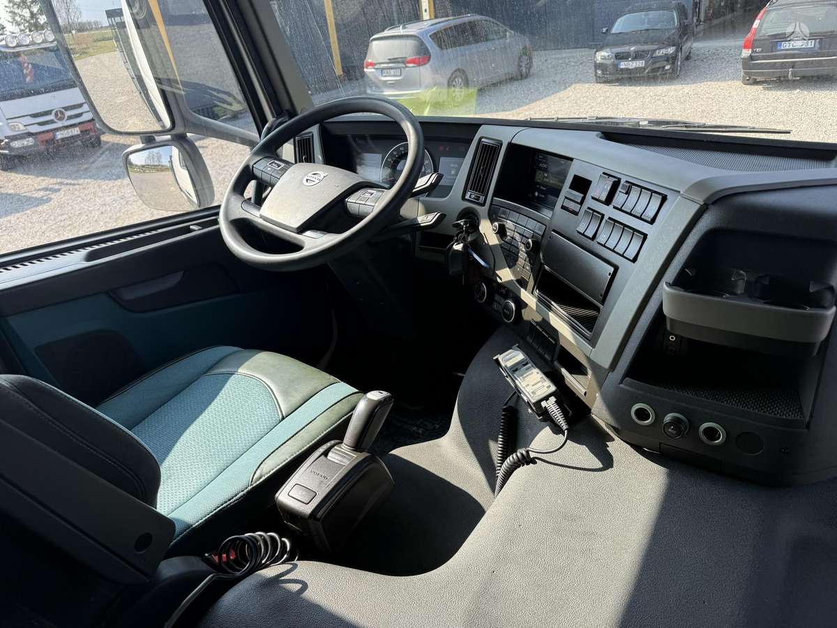 Volvo FM 370, автовозы