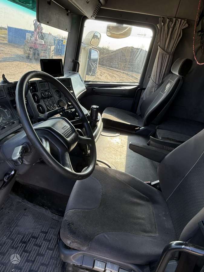 Scania R124, su kranu