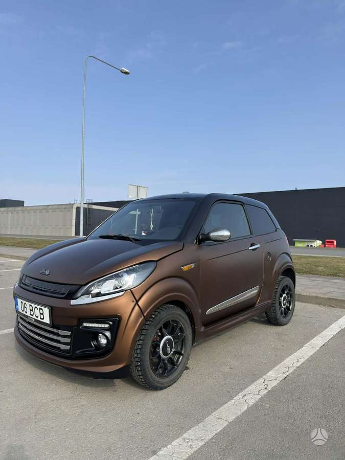 Ligier JS50, 0.5 l., hatchback
