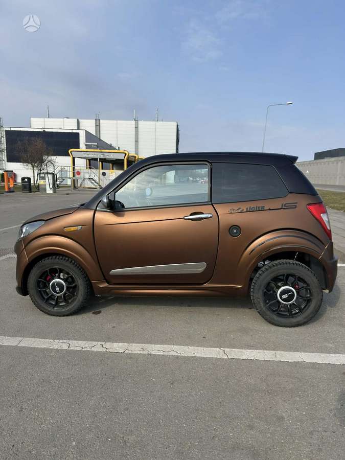 Ligier JS50, 0.5 l., hatchback
