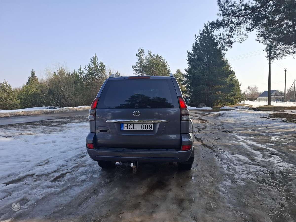 Toyota Land Cruiser - 2