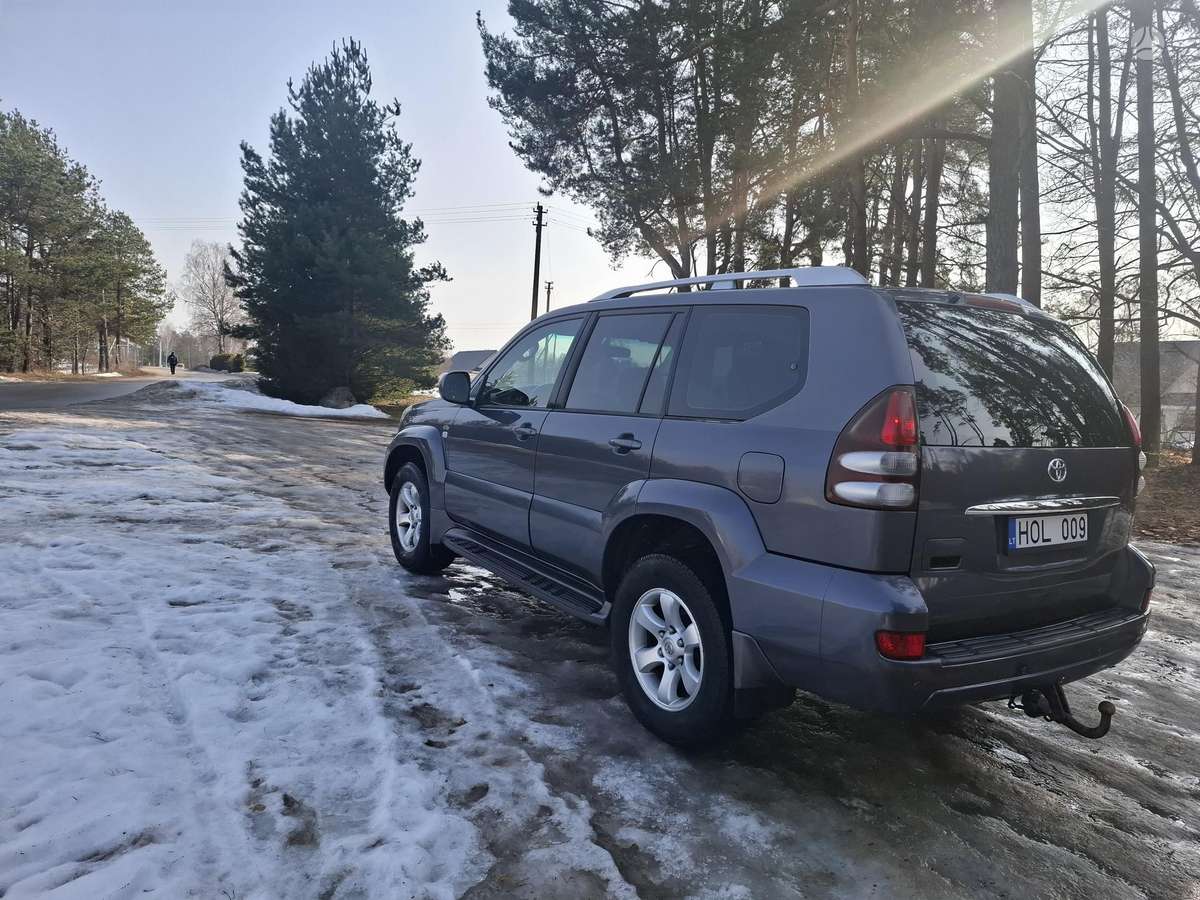 Toyota Land Cruiser - 3