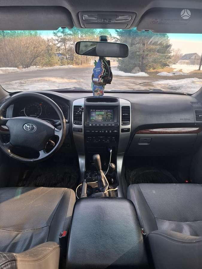 Toyota Land Cruiser - 12