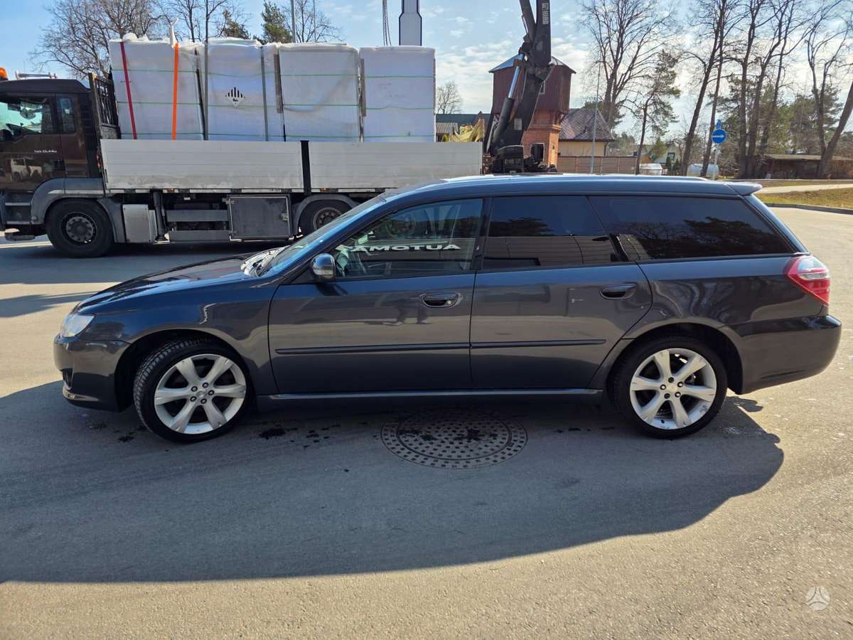 Subaru Legacy - 6