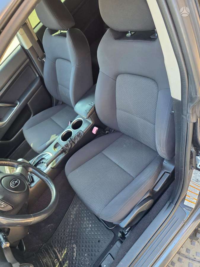 Subaru Legacy - 11