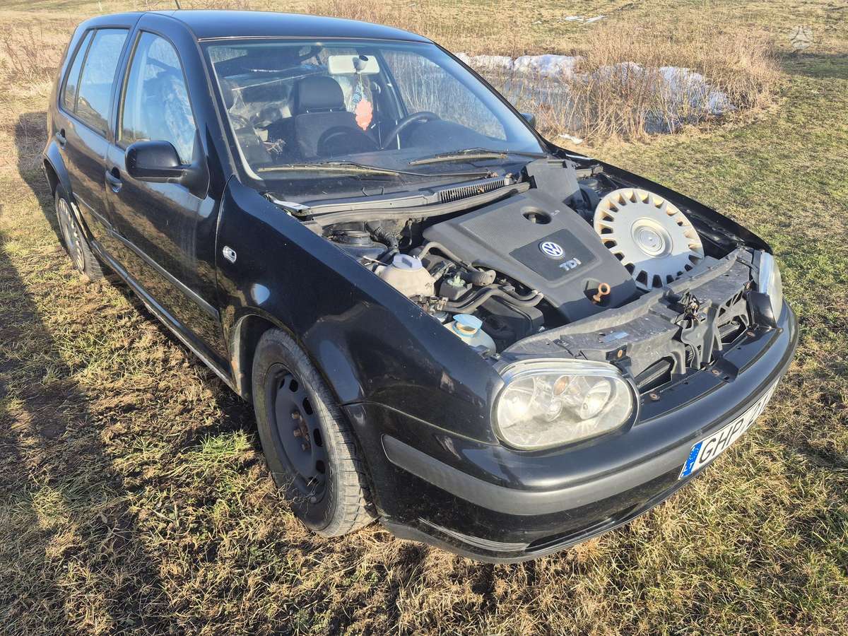 Volkswagen Golf Nevienas ardytas