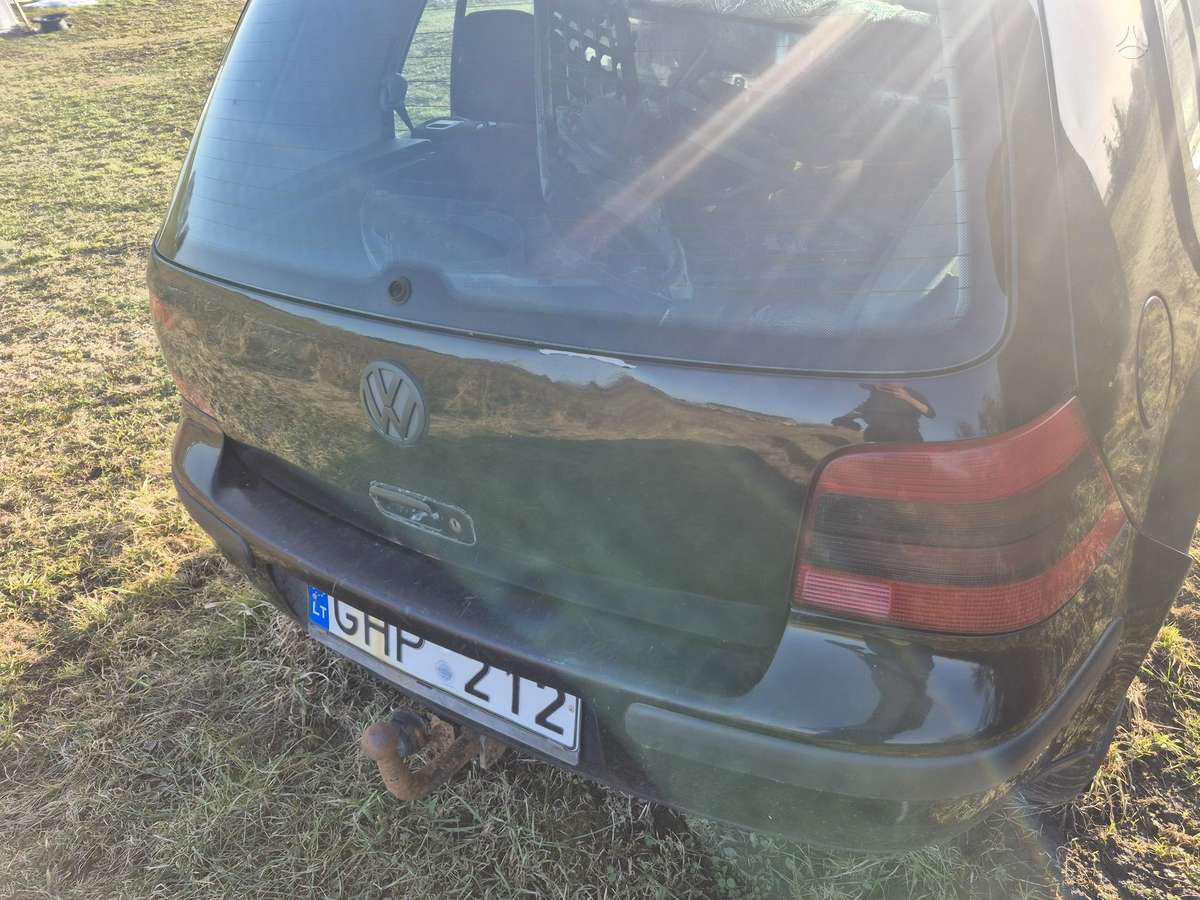 Volkswagen Golf Nevienas ardytas