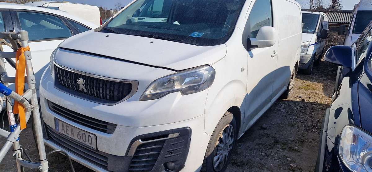 Peugeot Expert for parts. Dalimis