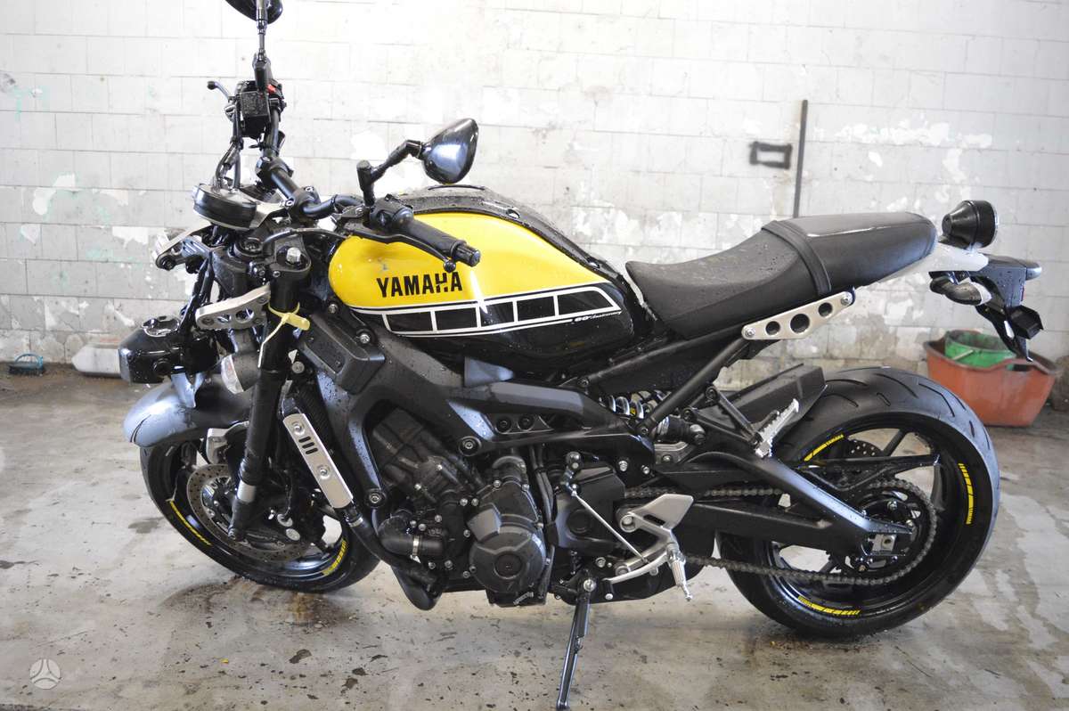 Yamaha XSR, street / классические
