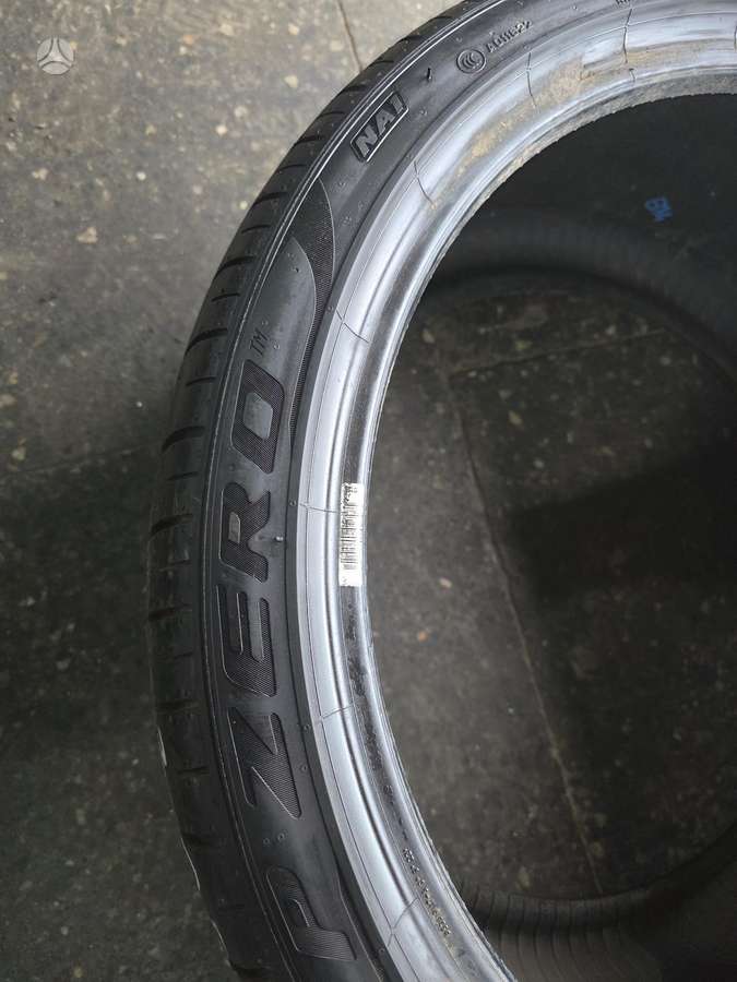 Pirelli, summer 305/35 R21
