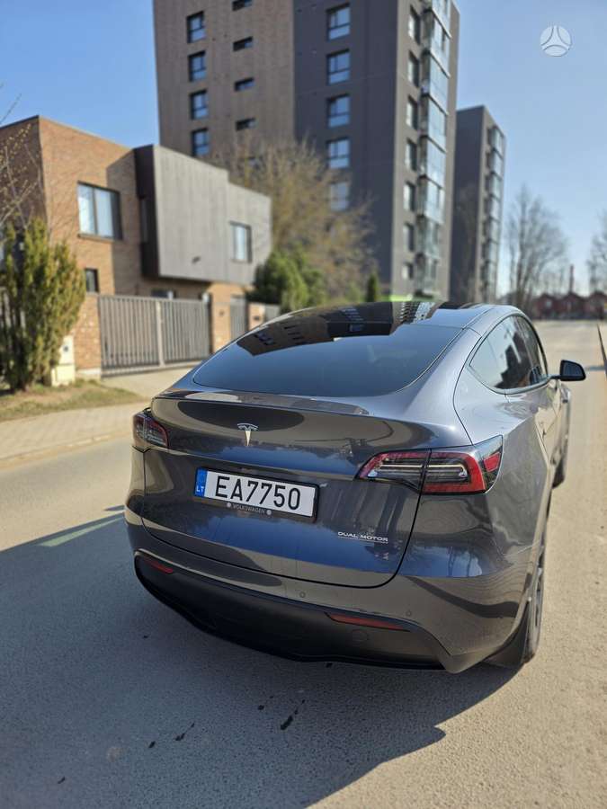 Tesla Model Y, 78 kWh, hatchback