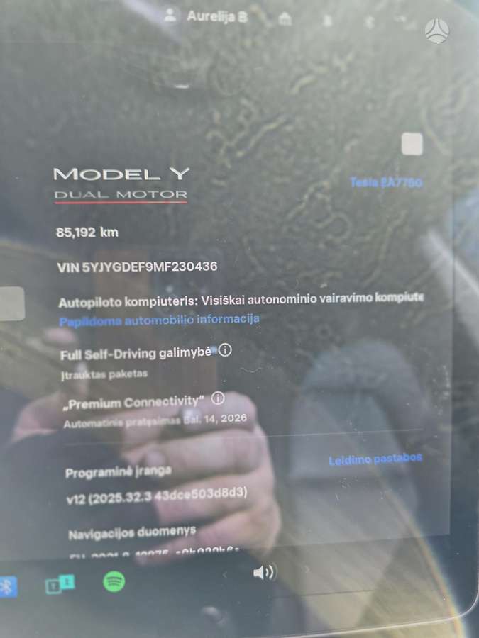 Tesla Model Y, 78 kWh, hatchback