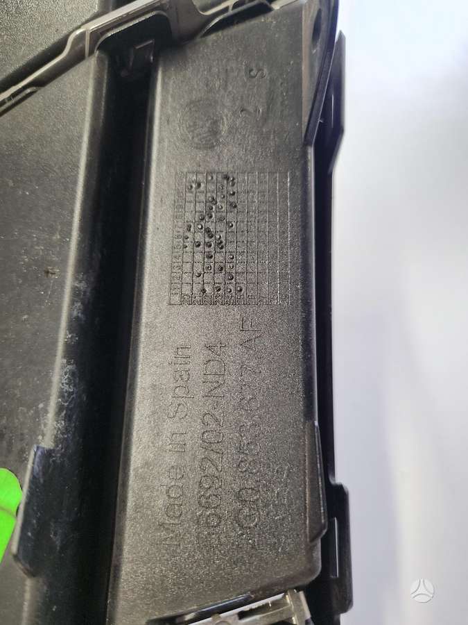 Skoda Superb, 4G0 853 677 AF, front grill