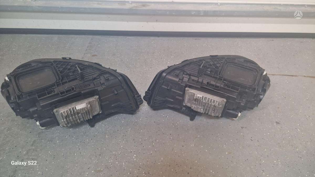 Mercedes-Benz A200 lights