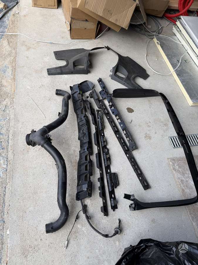 Porsche Macan bumpers, windows, lights