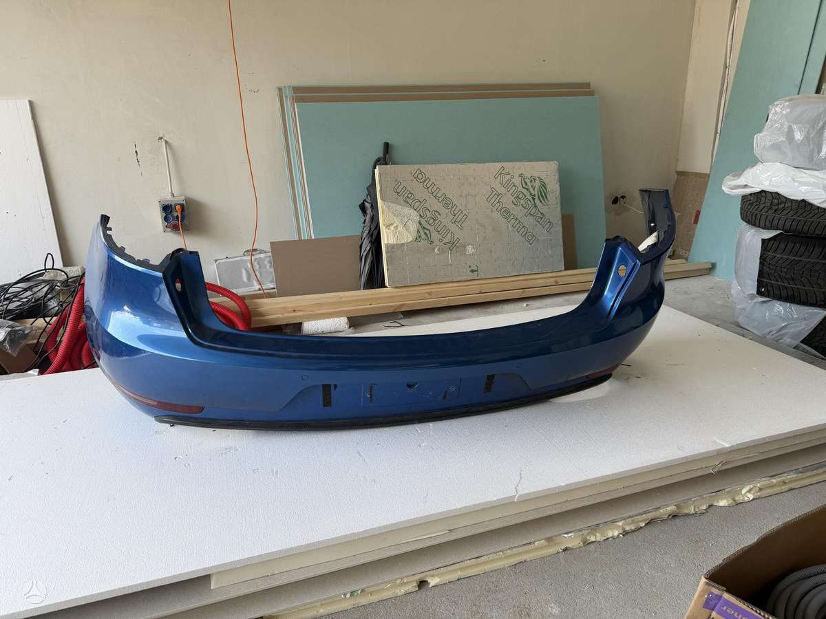 Porsche Macan bumpers, windows, lights