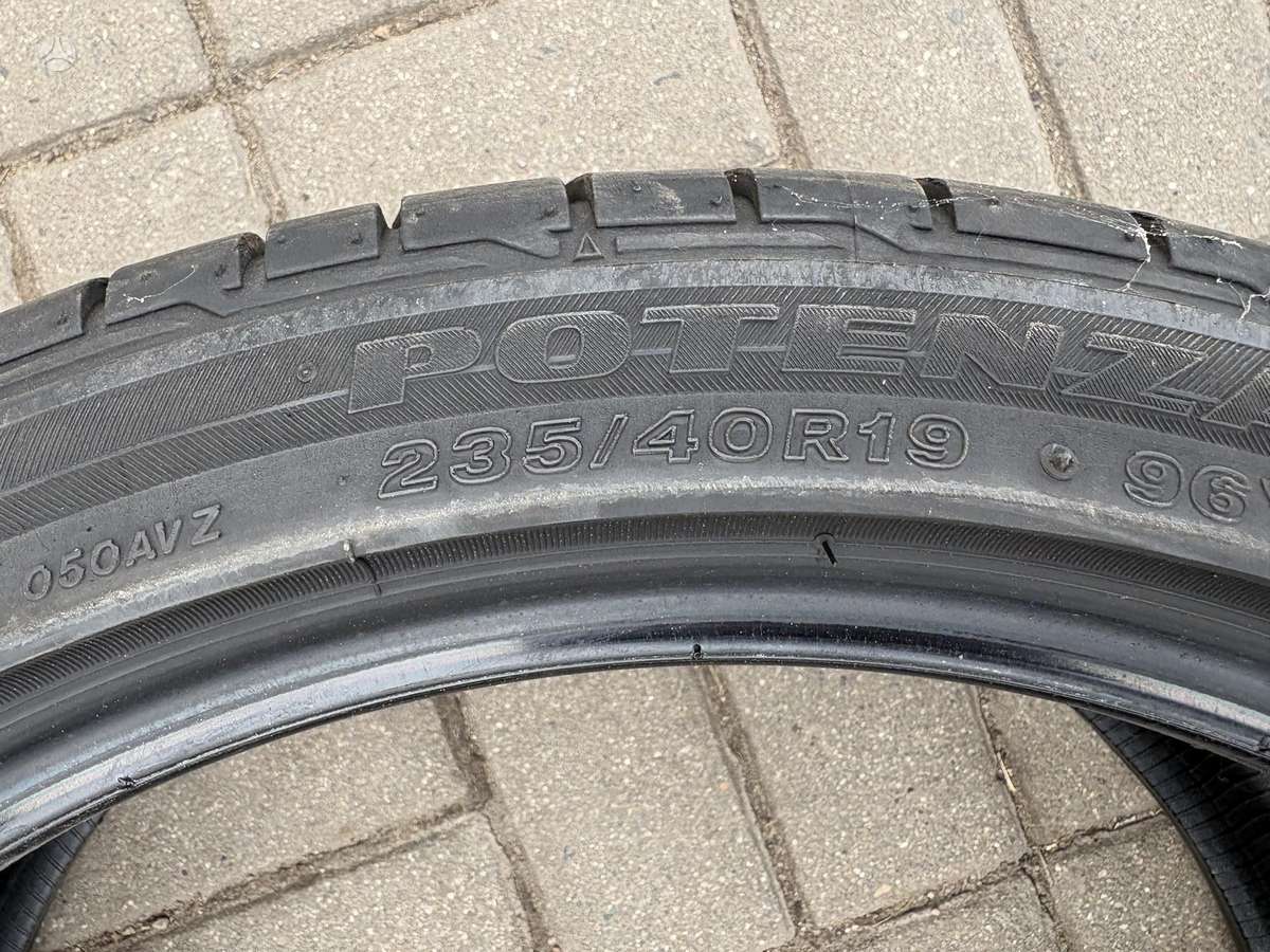 Bridgestone, летние 235/40 R19