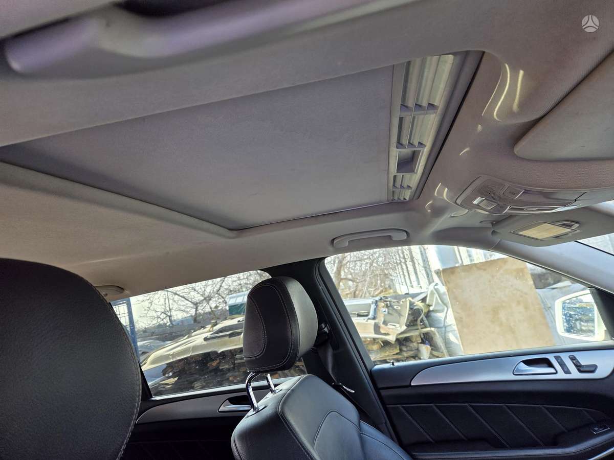 Mercedes-Benz GL350 Dalimis