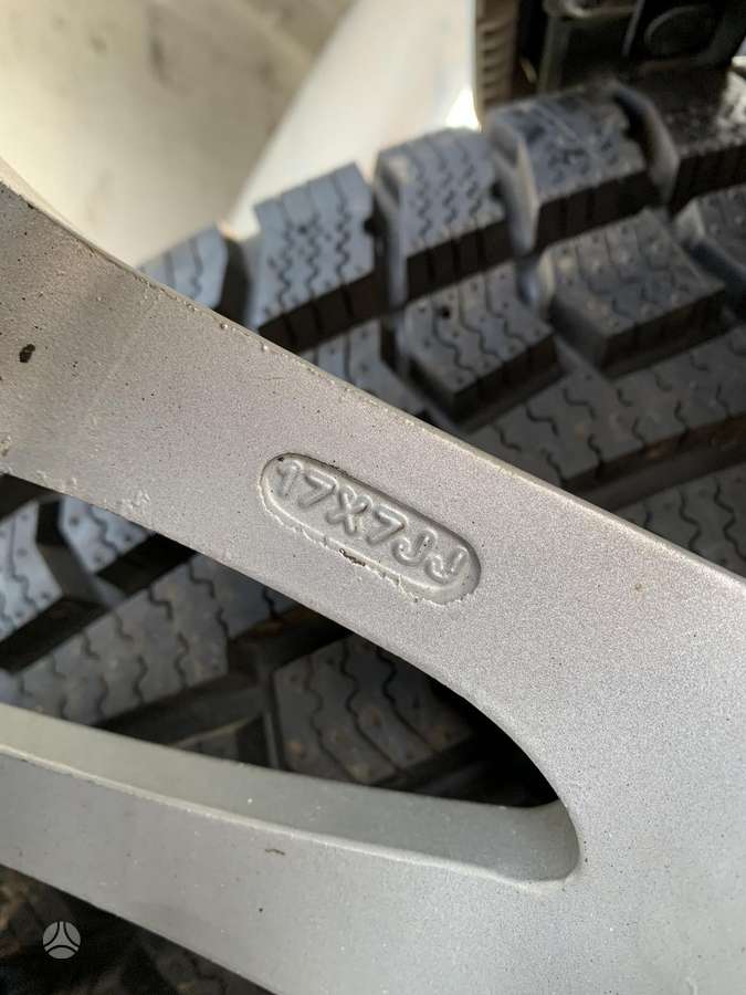 Audi A6, lengvojo lydinio, R17