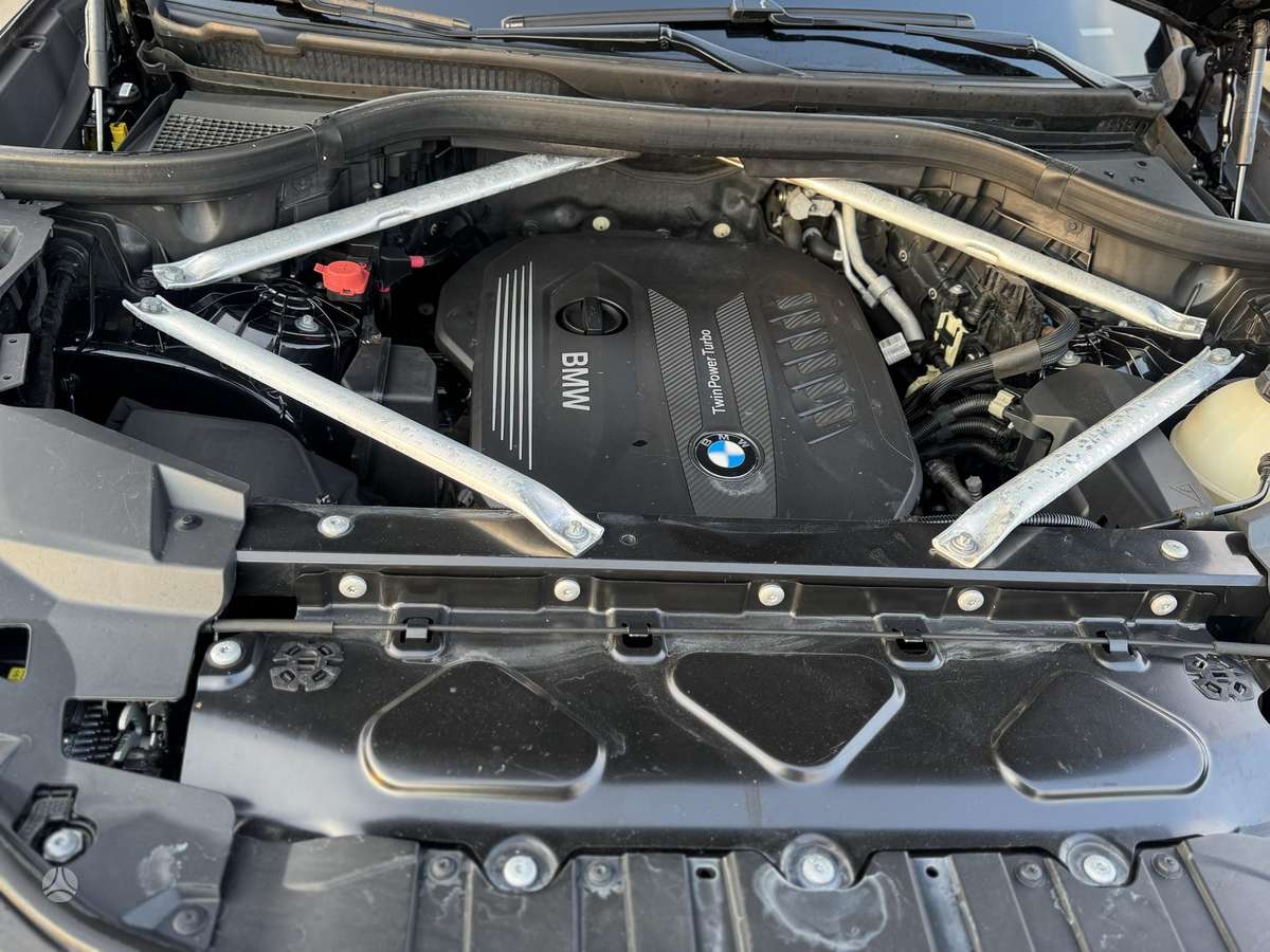 BMW X5, 3.0 l., off-road / crossover