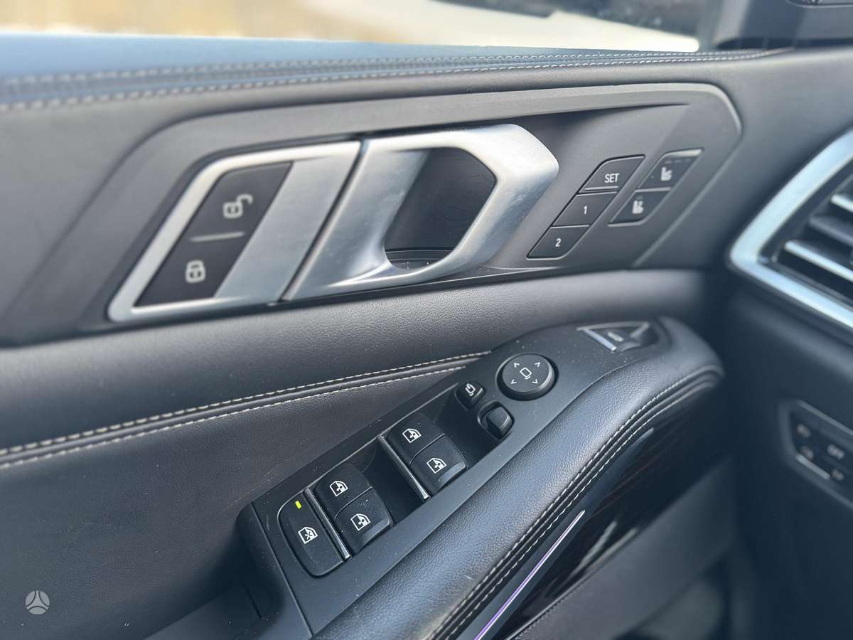 BMW X5, 3.0 l., off-road / crossover