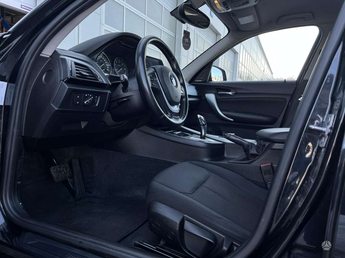 BMW 118, 2.0 l., Хэтчбек