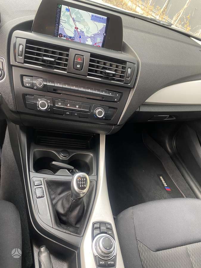 BMW 118, 2.0 l., Хэтчбек