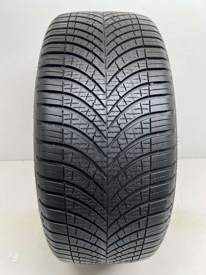Goodyear Vector4Seasons 2023m, всесезонные 225/40 R19