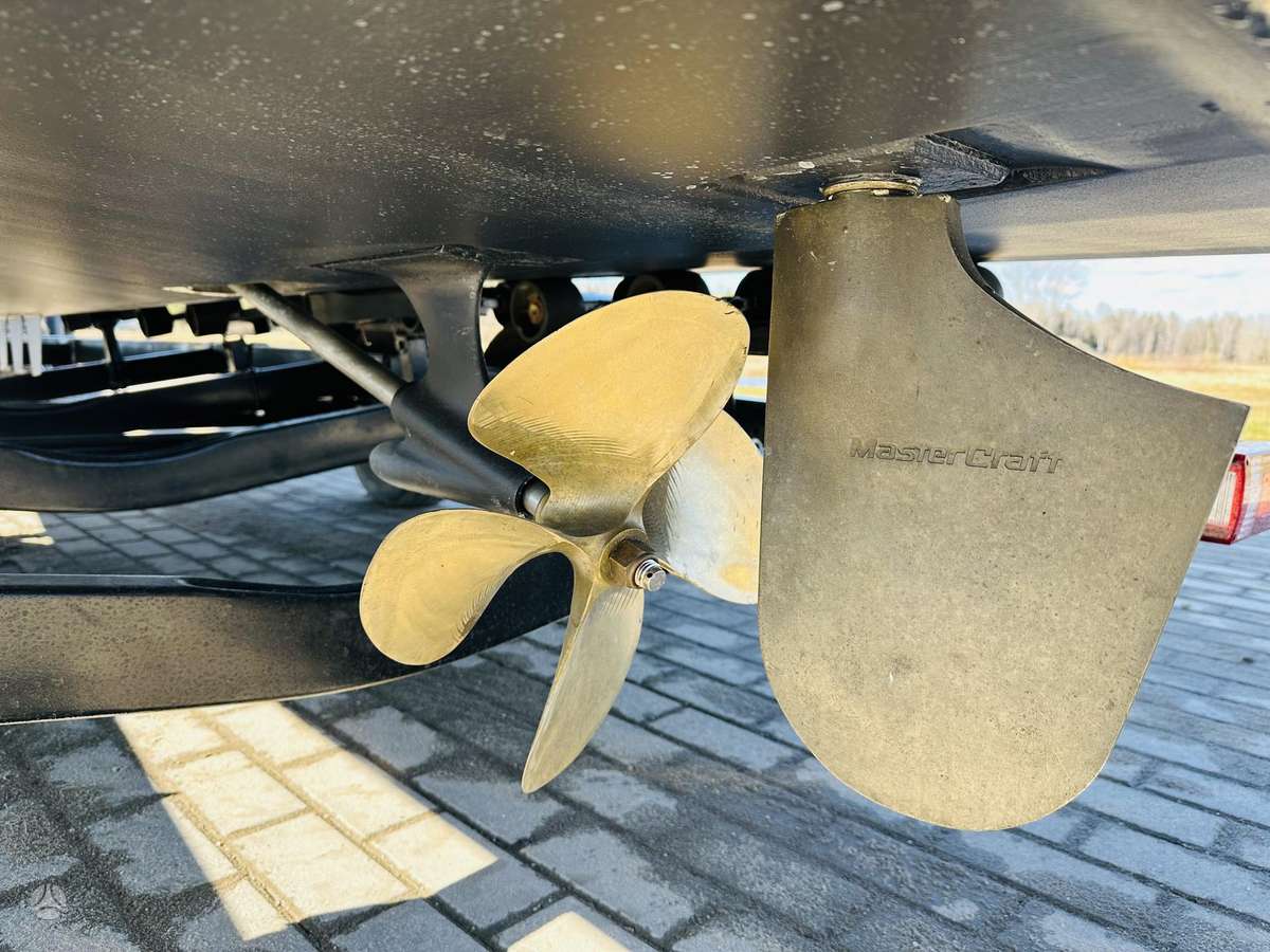 MasterCraft X14V, yachts / cruisers