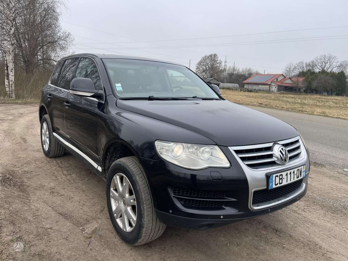 Volkswagen Touareg - 2