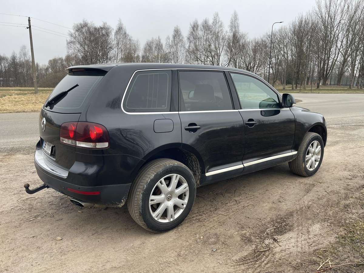 Volkswagen Touareg - 3