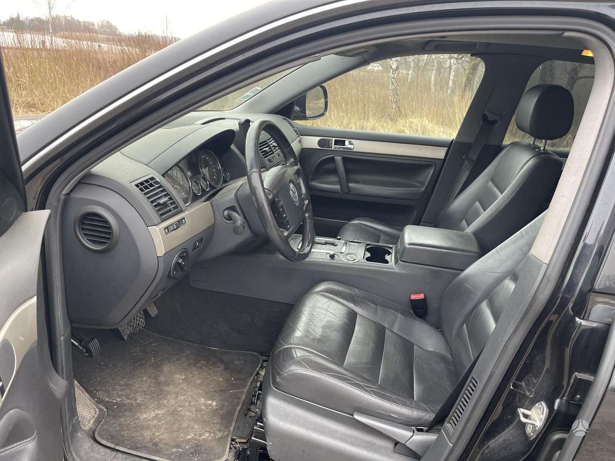 Volkswagen Touareg - 9