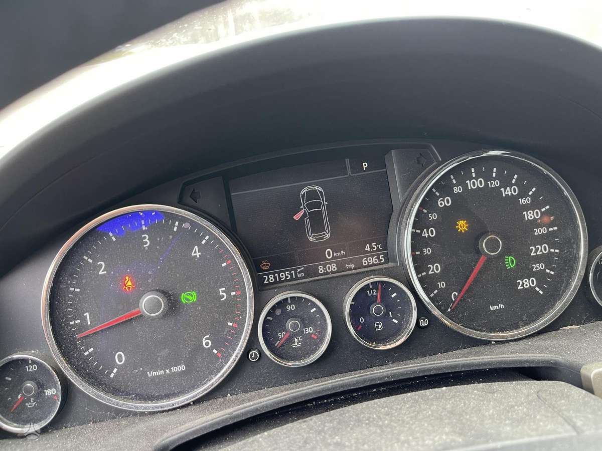 Volkswagen Touareg - 11