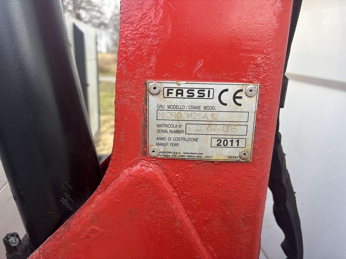 Volkswagen Crafter, dumpers with crane