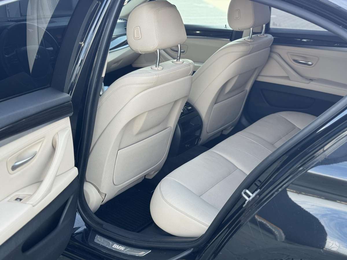 BMW 520, 2.0 l., Седан