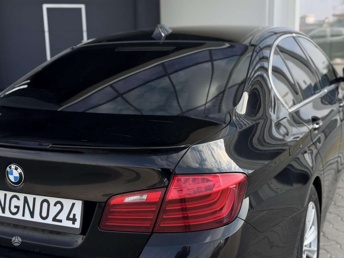 BMW 520, 2.0 l., Седан
