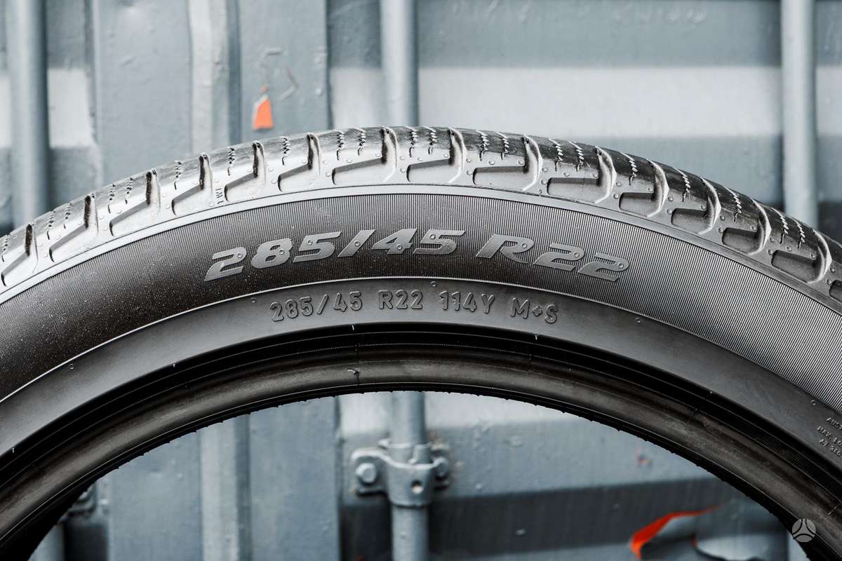 Pirelli Scorpion Zero (JLR,PNCS), summer 285/45 R22