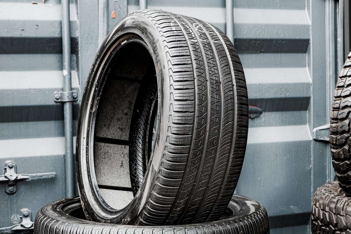 Pirelli Scorpion Zero (JLR,PNCS), летние 285/45 R22