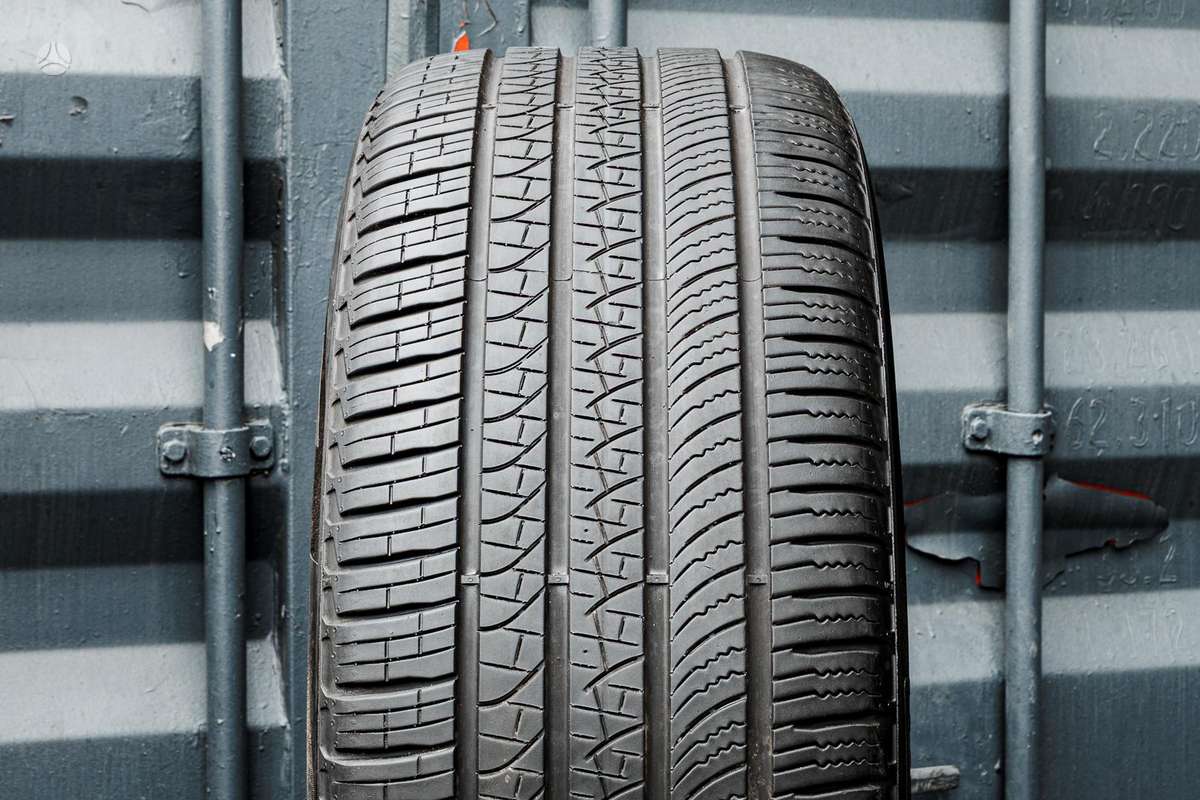 Pirelli Scorpion Zero (JLR,PNCS), summer 285/45 R22