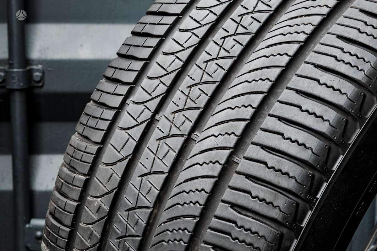 Pirelli Scorpion Zero (JLR,PNCS), летние 285/45 R22
