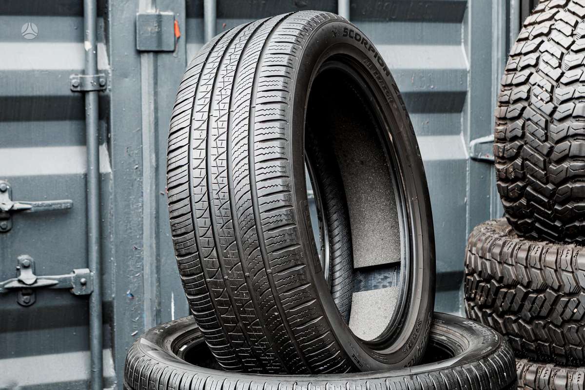 Pirelli Scorpion Zero (JLR), summer 235/50 R20