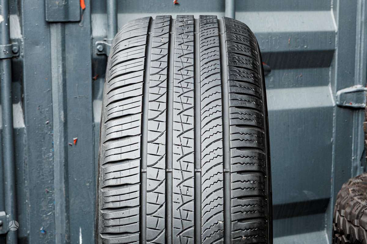 Pirelli Scorpion Zero (JLR), summer 235/50 R20