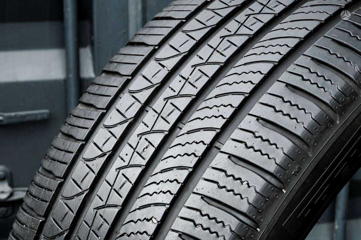 Pirelli Scorpion Zero (JLR), летние 235/50 R20