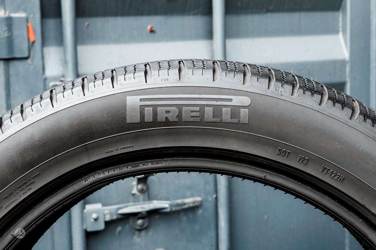 Pirelli Scorpion Zero (JLR), летние 235/50 R20
